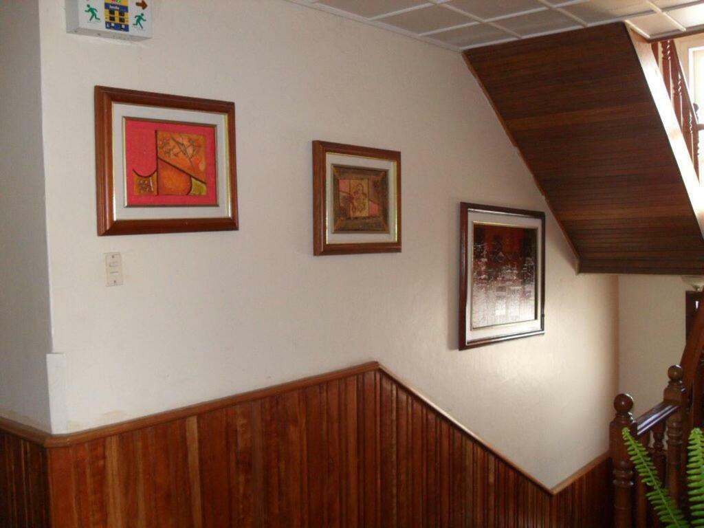 Volunteer House Hotel Quito Bagian luar foto
